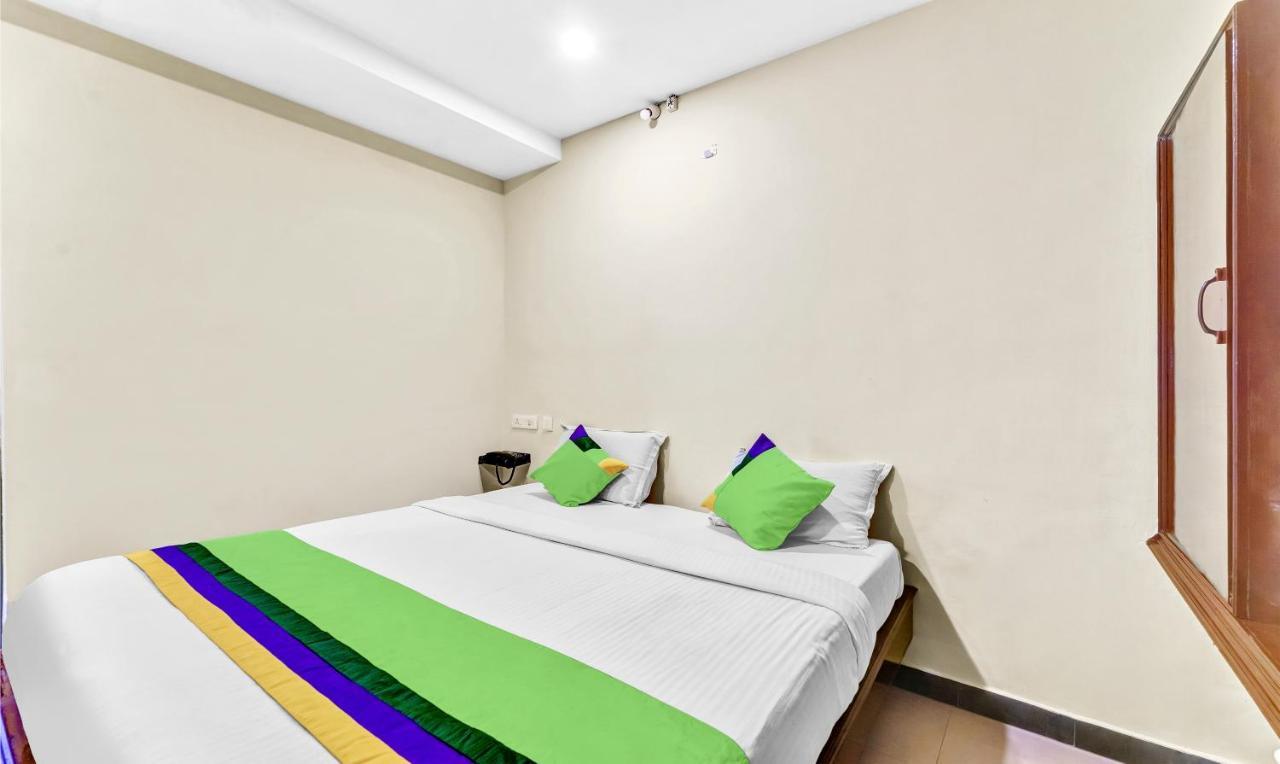 Hotel Treebo B Coral, 2 Km From Promenade Beach Puduččéri Exteriér fotografie