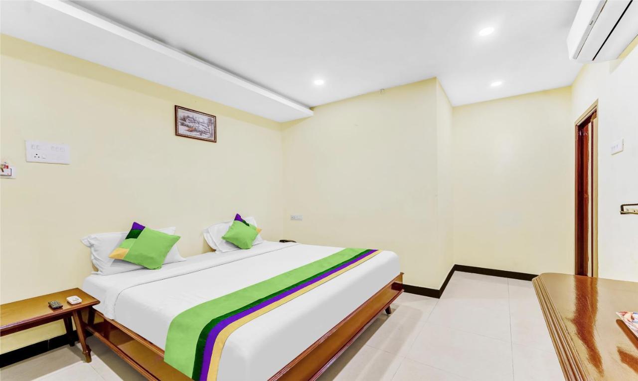 Hotel Treebo B Coral, 2 Km From Promenade Beach Puduččéri Exteriér fotografie